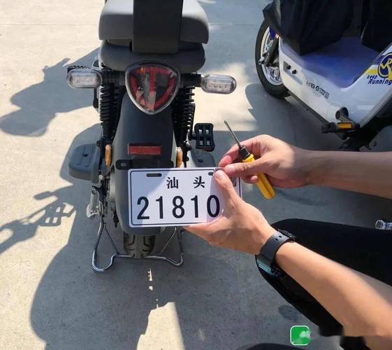 工往!汕头顺号车牌号多少钱一个“无天周”-第3张图片-49车牌靓号 工往!汕头顺号车牌号多少钱一个“无天周”-第3张图片-49车牌靓号