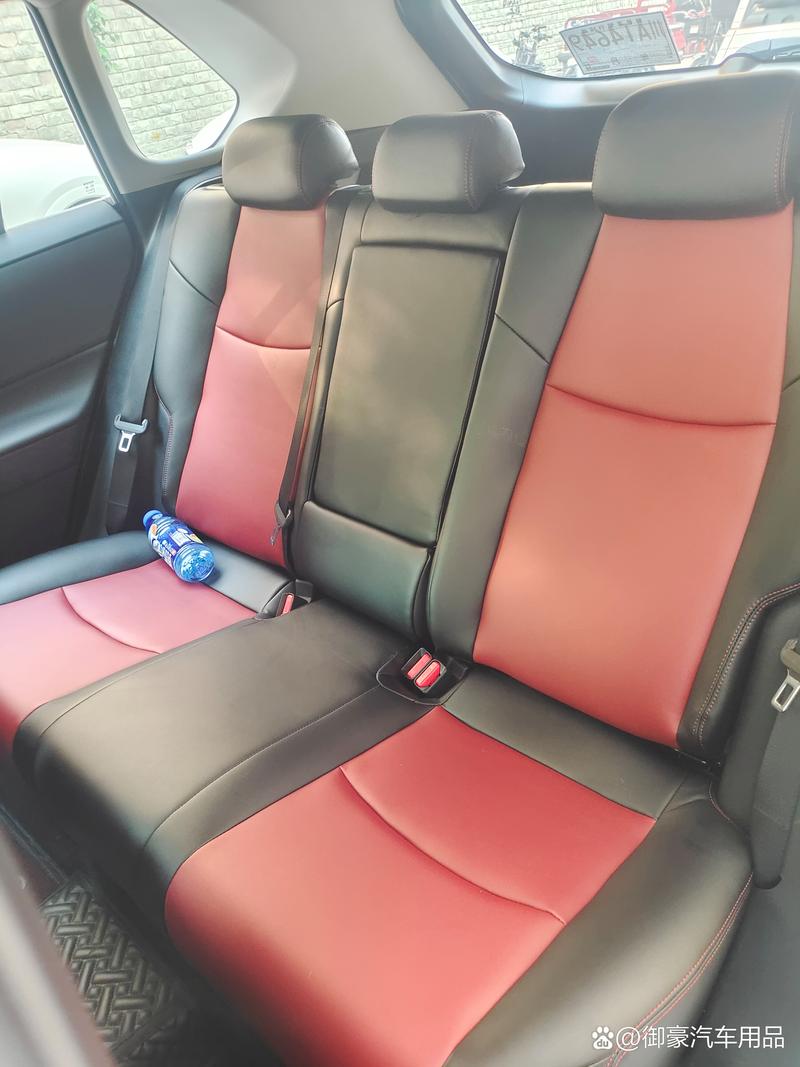 丰田RAV4座套升级,舒适与时尚并存,车主们纷纷追捧!-第2张图片-49车牌靓号 丰田RAV4座套升级,舒适与时尚并存,车主们纷纷追捧!-第2张图片-49车牌靓号