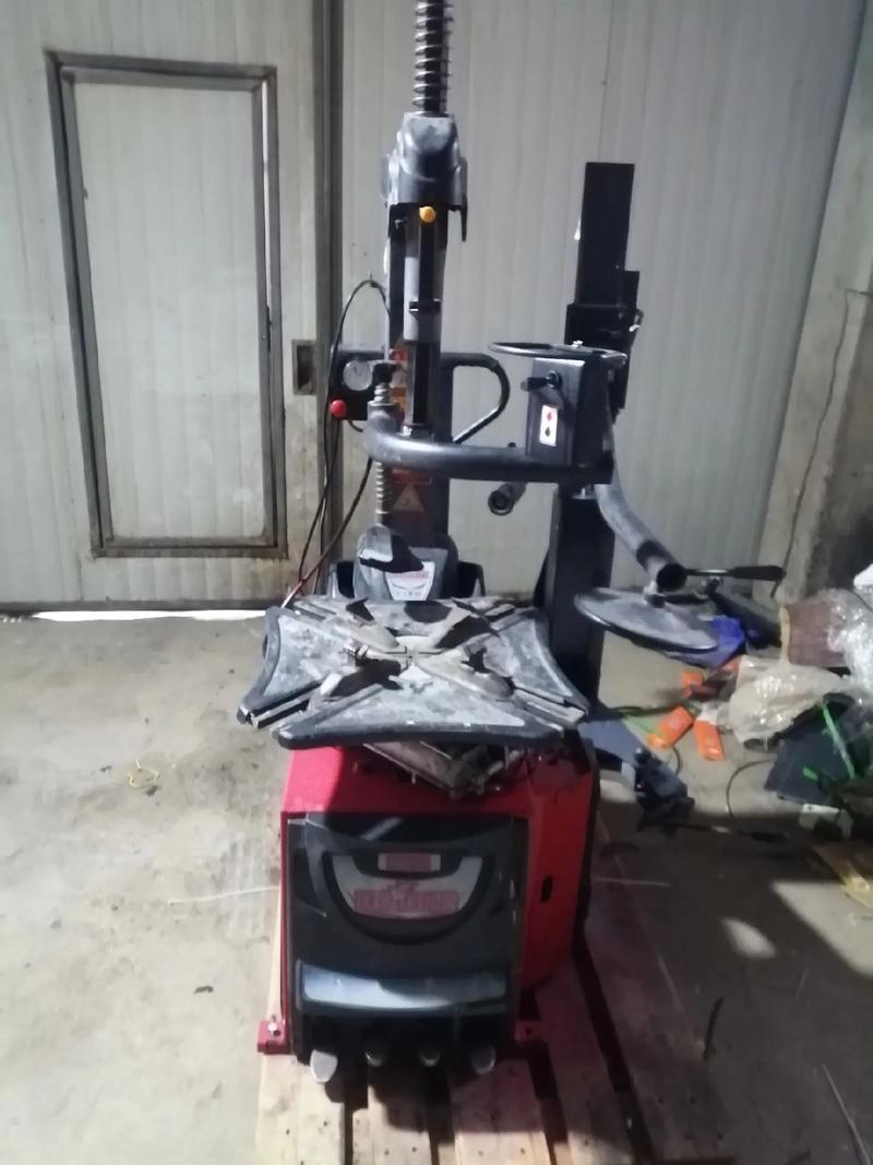 低价转让:全新二手汽车维修设备,品质保证,不容错过!-第1张图片-49车牌靓号 低价转让:全新二手汽车维修设备,品质保证,不容错过!-第1张图片-49车牌靓号