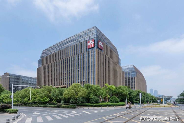 华泰汽车借壳曙光成功上市,汽车行业新巨头崛起!-第2张图片-49车牌靓号 华泰汽车借壳曙光成功上市,汽车行业新巨头崛起!-第2张图片-49车牌靓号